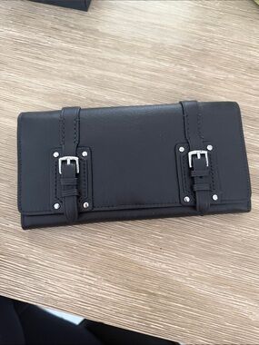 Tumi black buckle wallet-new